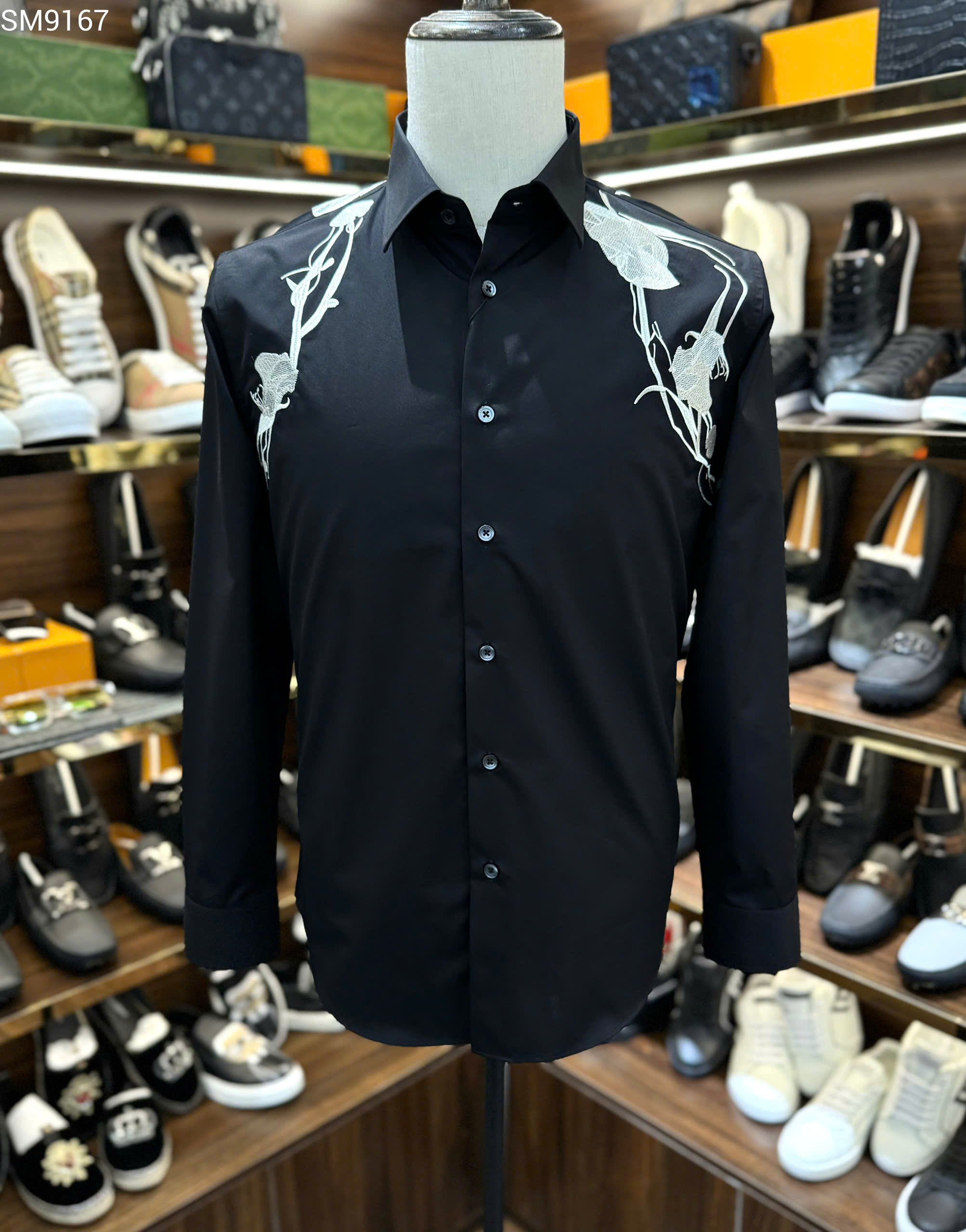 Áo sơ mi dài tay McQueen MCQ Đen thêu hoa Trắng vai Like Auth on web MK